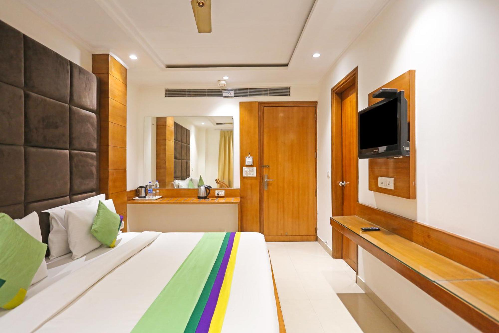Hotel Silky Palace Near Igi Airportt New Delhi Exterior photo