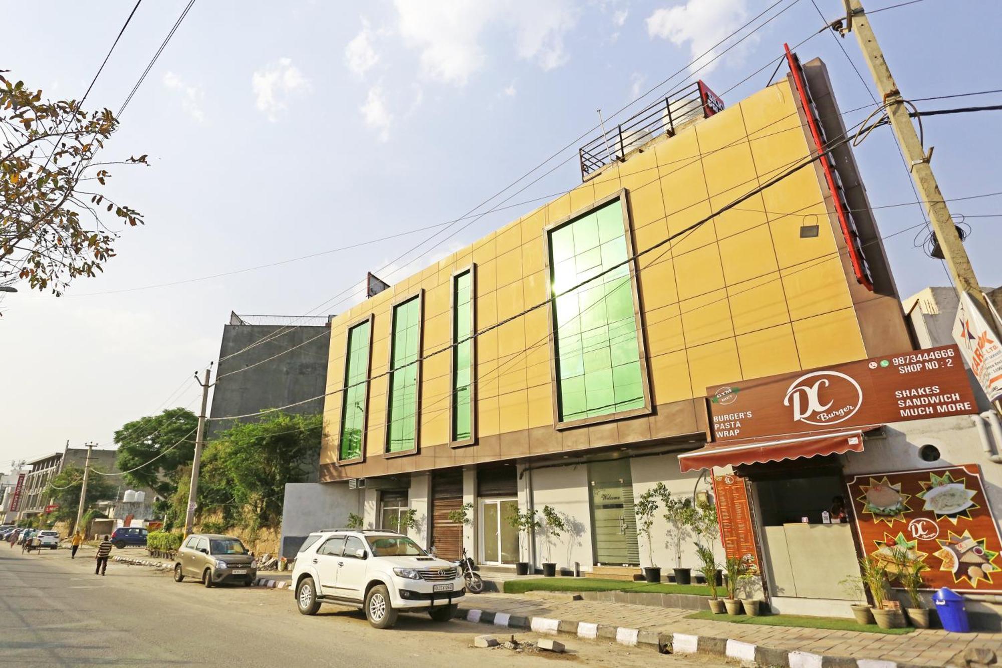 Hotel Silky Palace Near Igi Airportt New Delhi Exterior photo